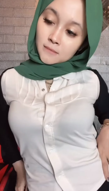 looking makes it hot_123