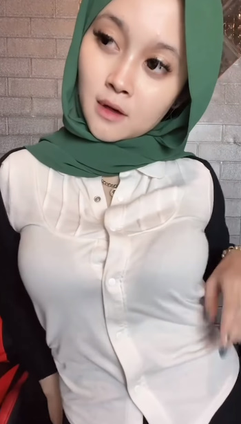 looking makes it hot_123