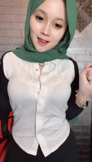 looking makes it hot_123