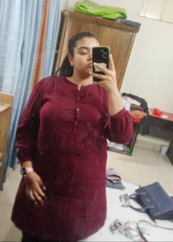 Indian beautiful girl show pic