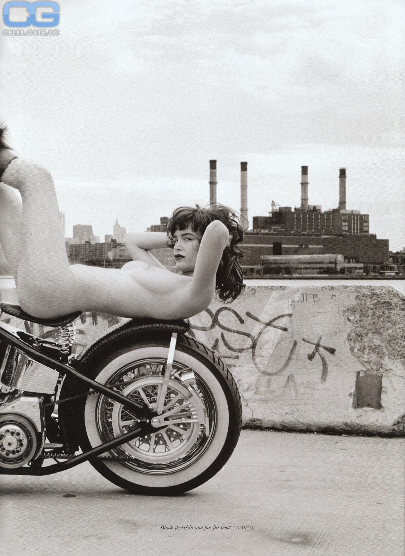 Paz De La Huerta nude