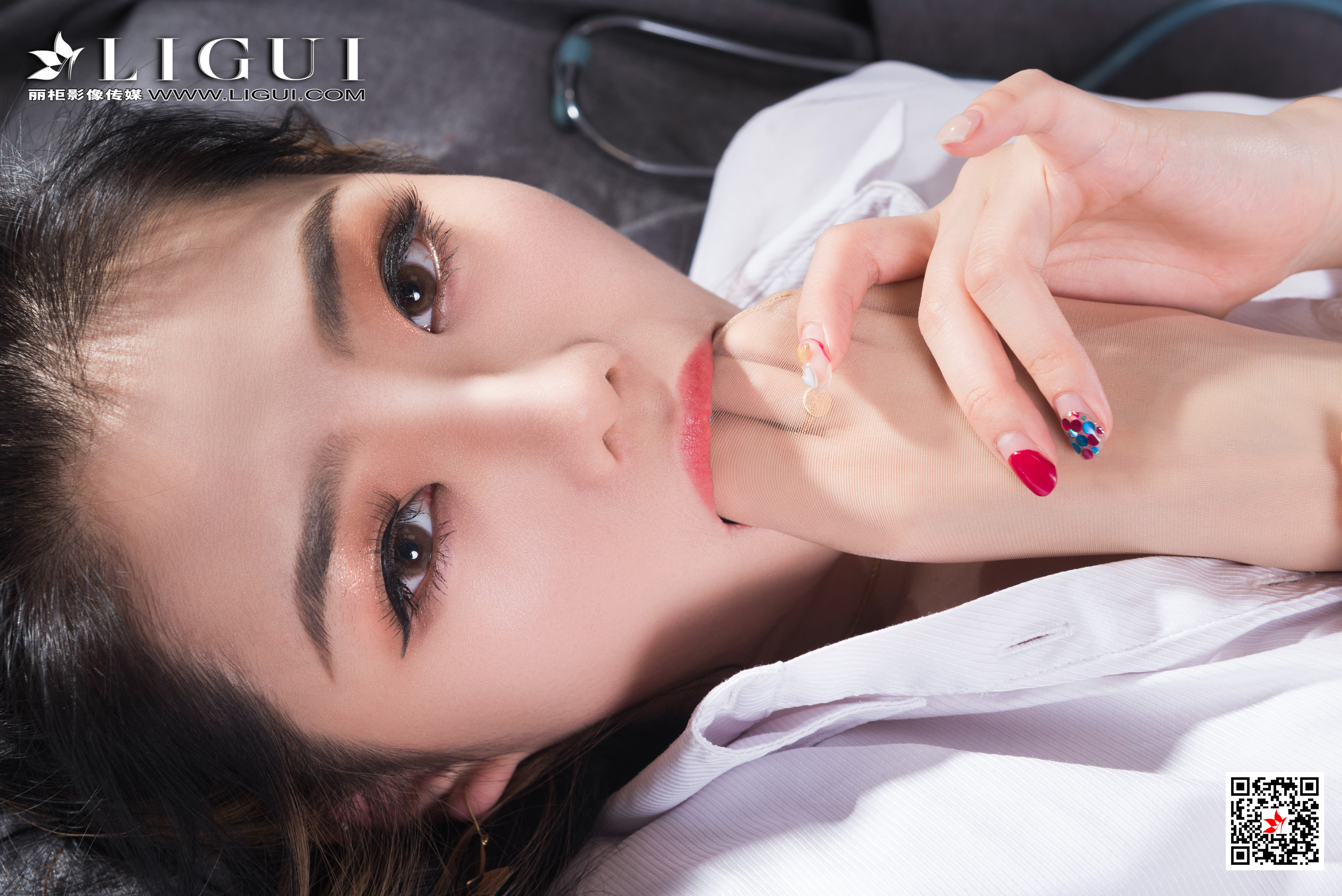 Foot Fetish Twin Flowers 73