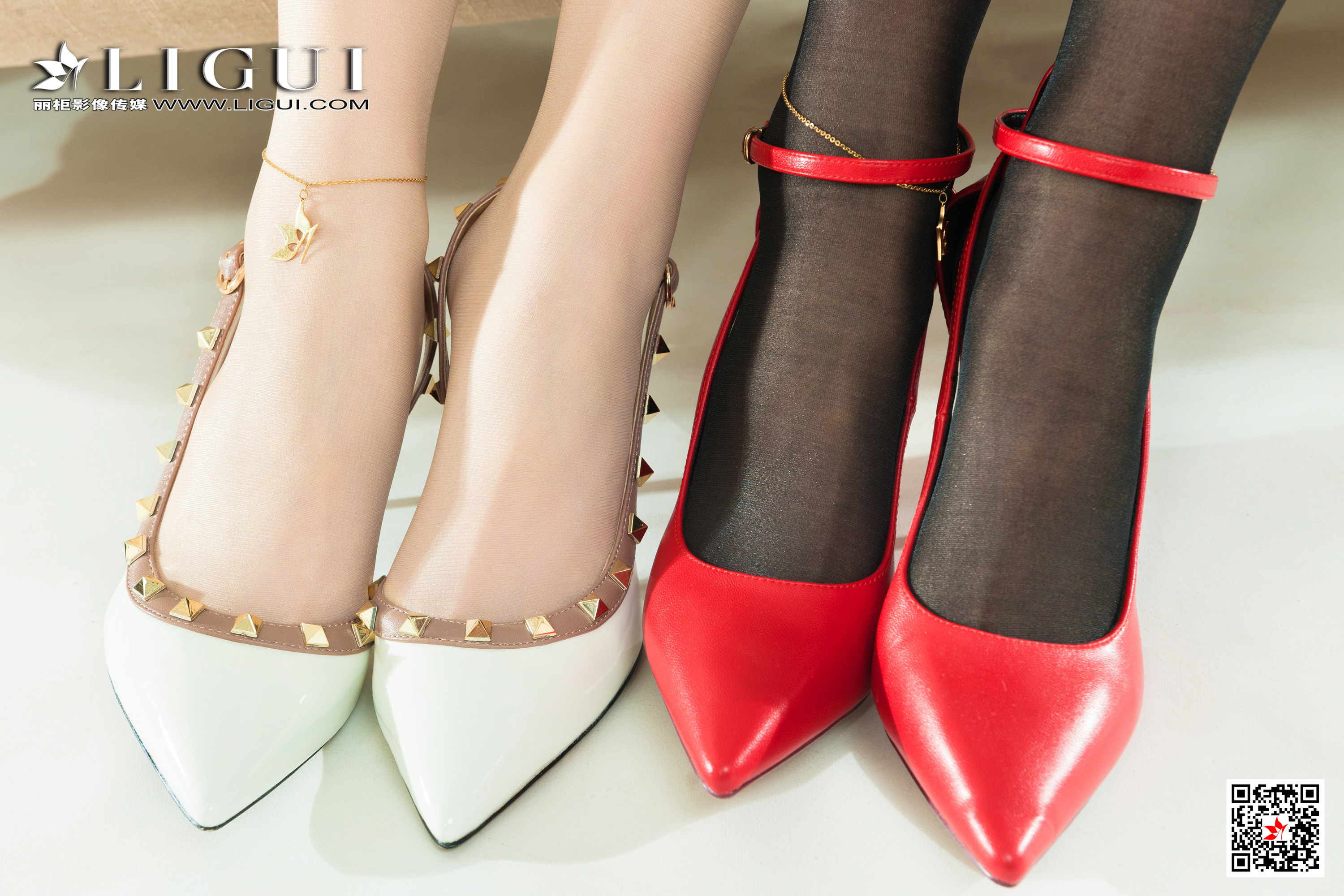 Foot Fetish Twin Flowers 74