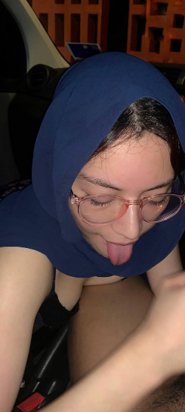 looking makes it hot_150