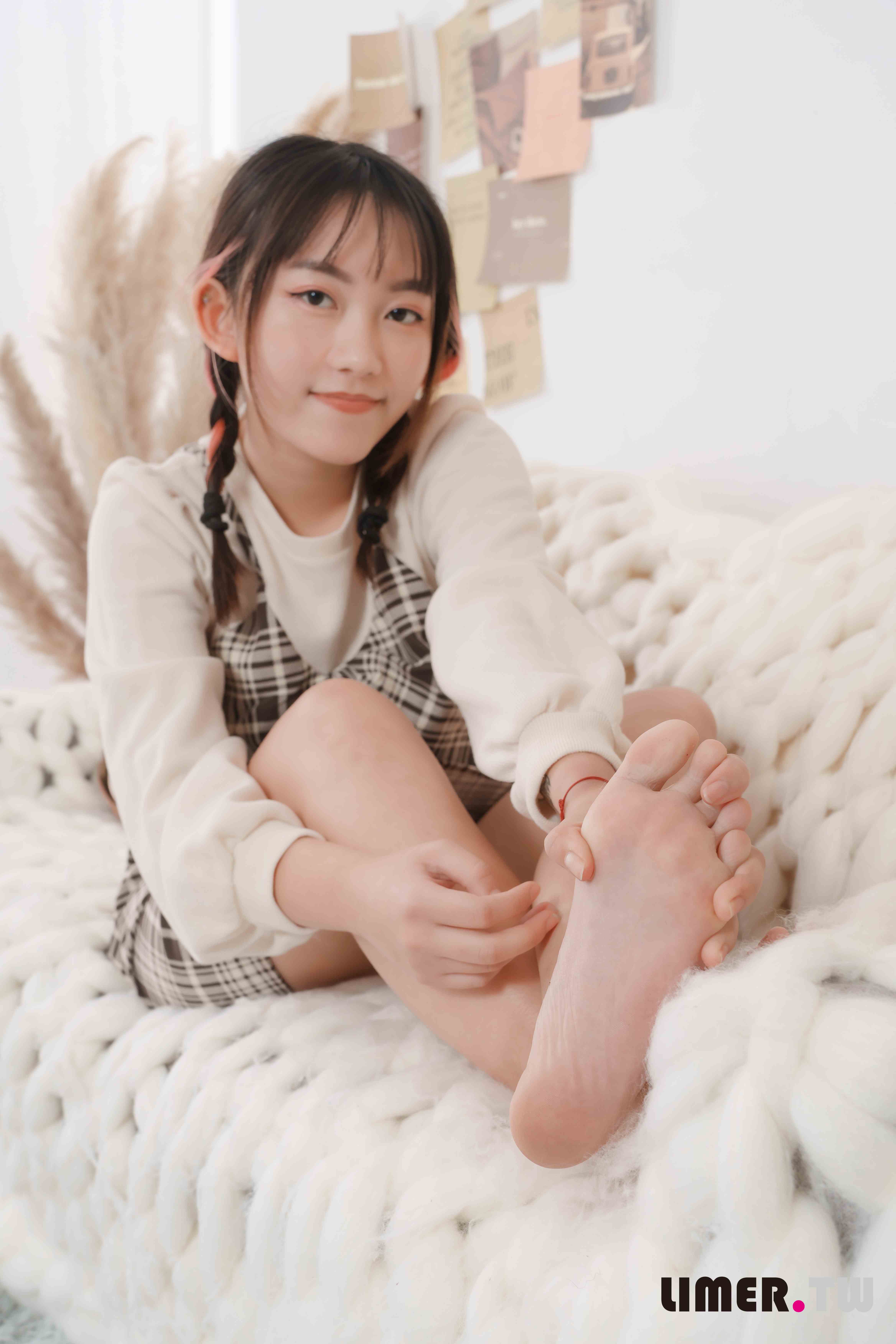 China Beauty Legs and feet 645