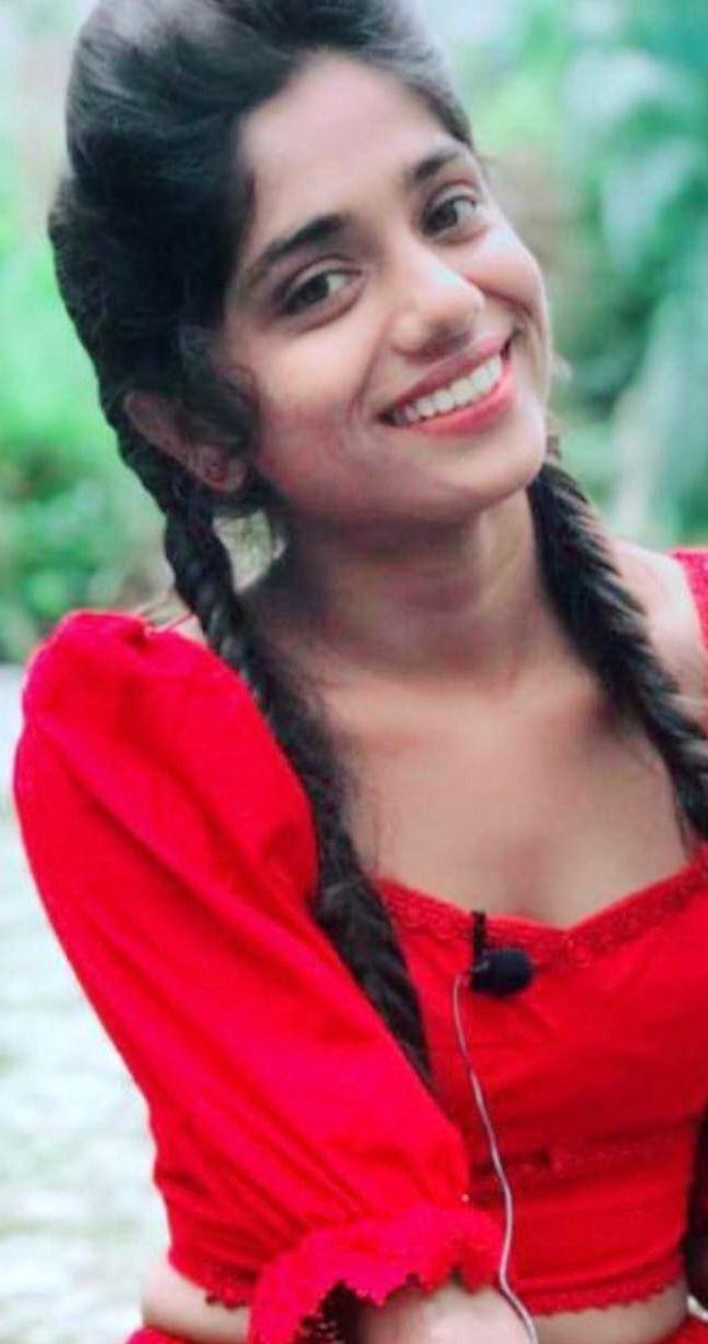 Indian pussy show cute girl