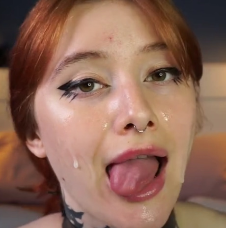 looking makes it hot_164