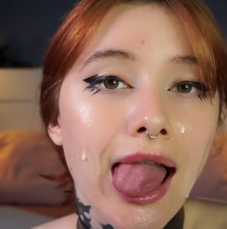 looking makes it hot_164