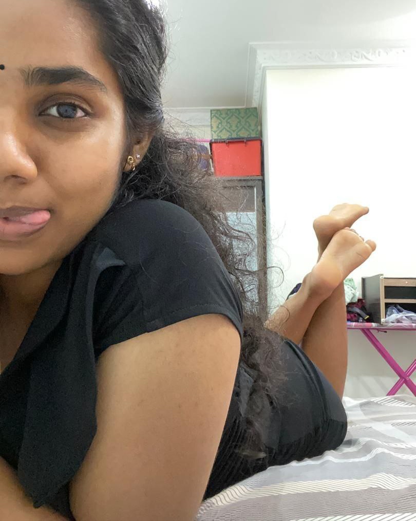 Indian Tamil Extremly Horny Girl Nice Boobs Pics