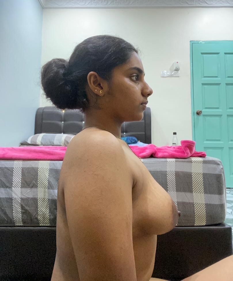 Indian Tamil Extremly Horny Girl Nice Boobs Pics