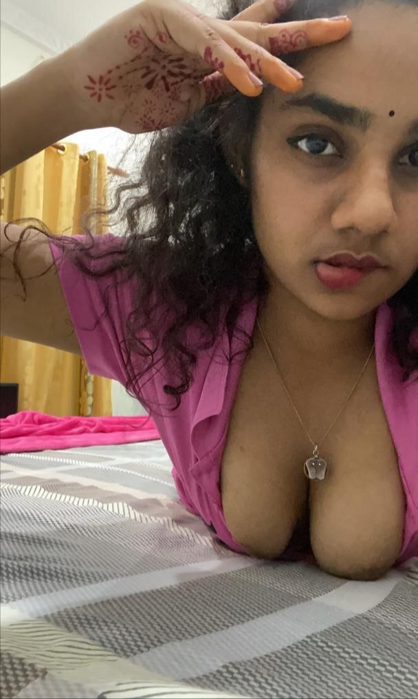Indian Tamil Extremly Horny Girl Nice Boobs Pics