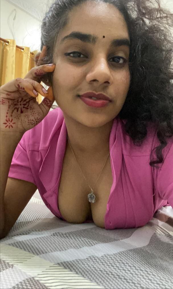 Indian Tamil Extremly Horny Girl Nice Boobs Pics