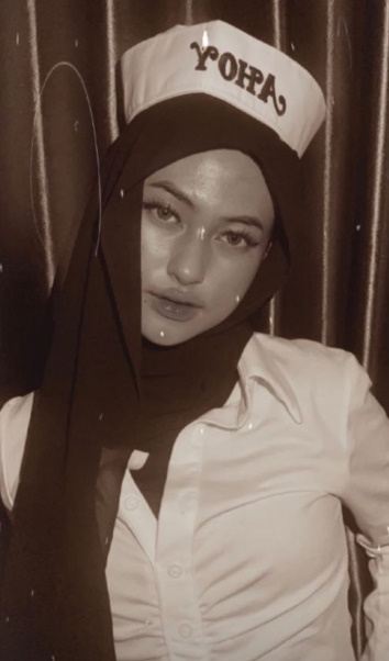 looking makes it hot_170