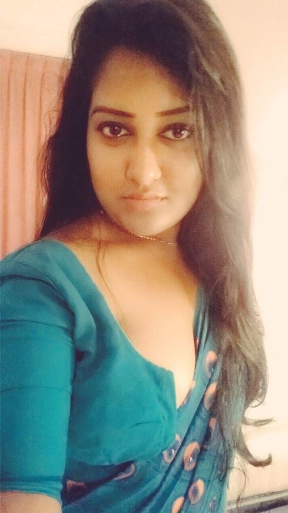 Indian beautiful aunty pic