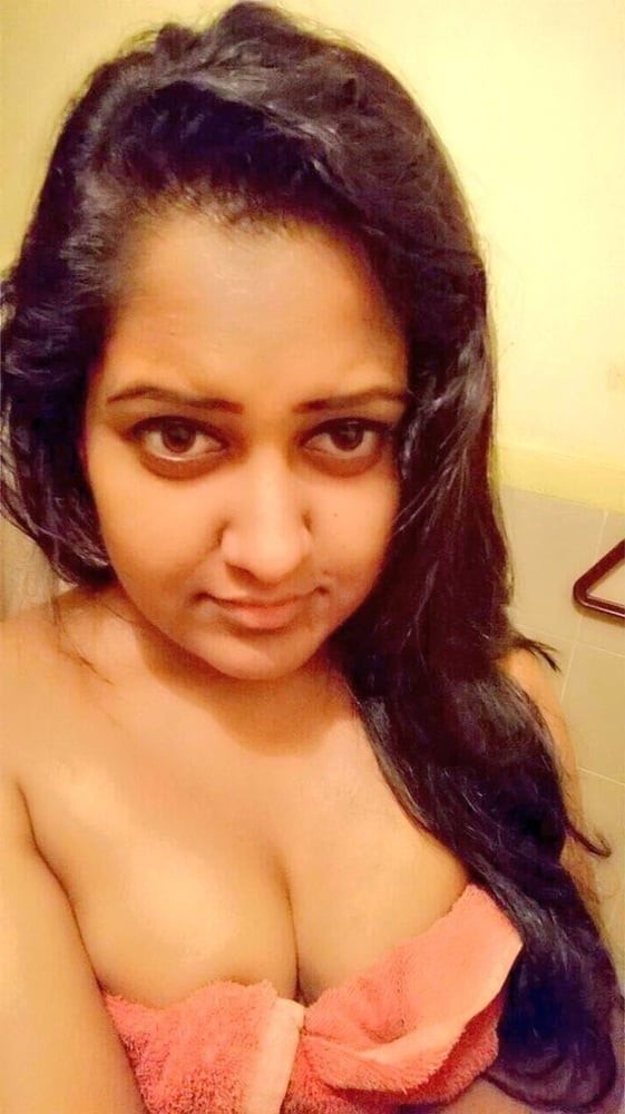 Indian beautiful aunty pic