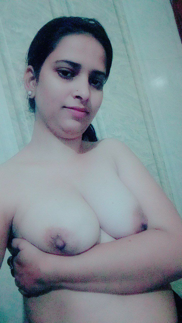 Indian Beautiful Bhabhi Nice Boobs Sexy Ass Pussy  Pics