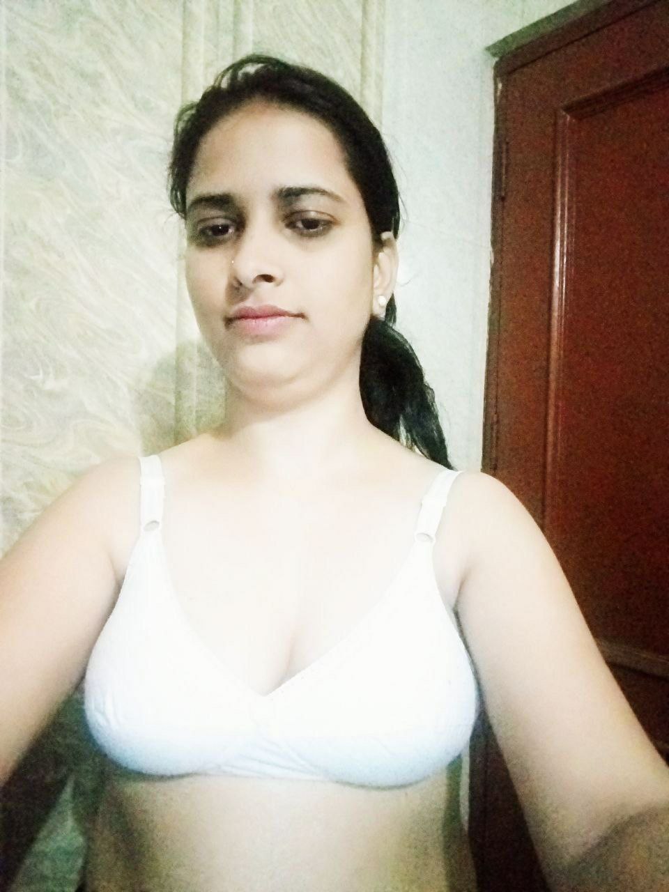 Indian Beautiful Bhabhi Nice Boobs Sexy Ass Pussy  Pics