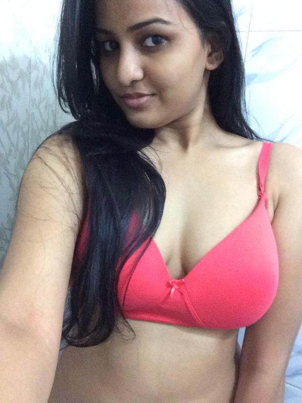 Indian Desi Beauty Bebe pic