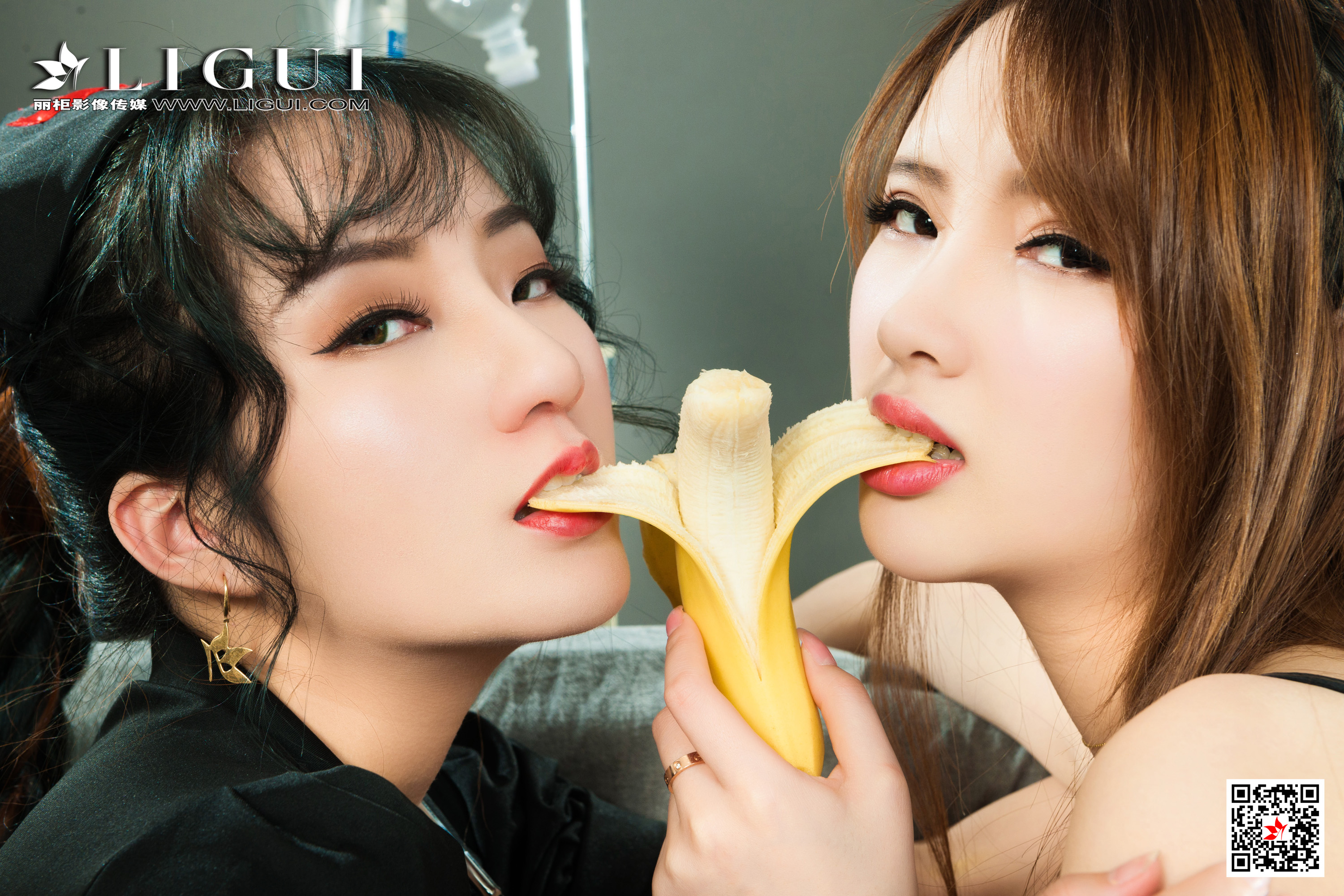 Foot Fetish Twin Flowers 78