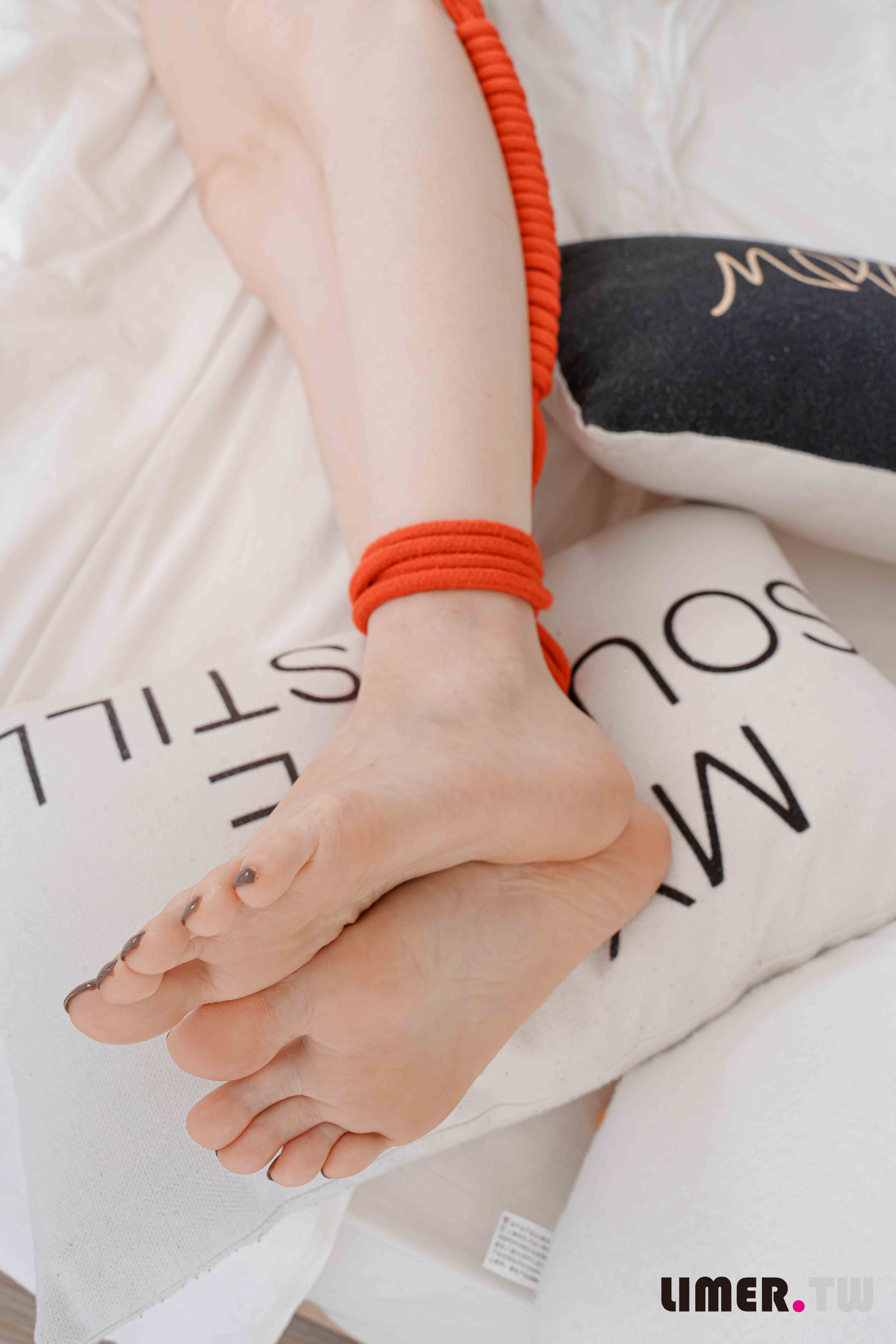 China Beauty Legs and feet 652