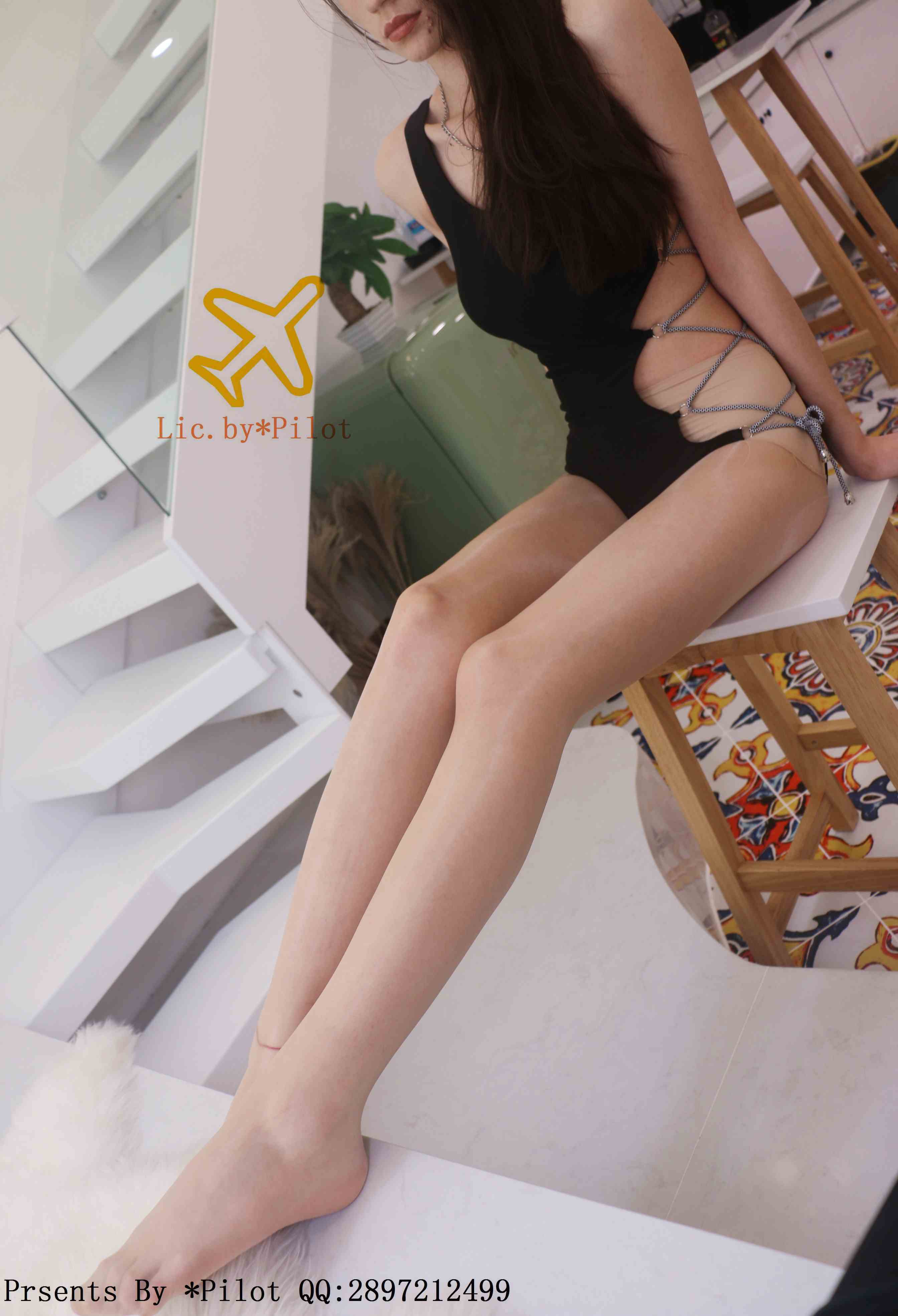 China Beauty Legs and feet 655