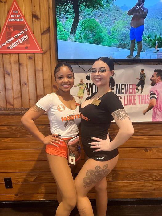 hooter girls