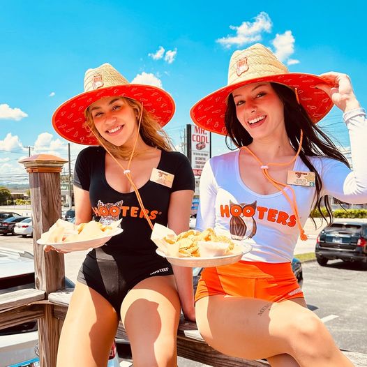 hooter girls