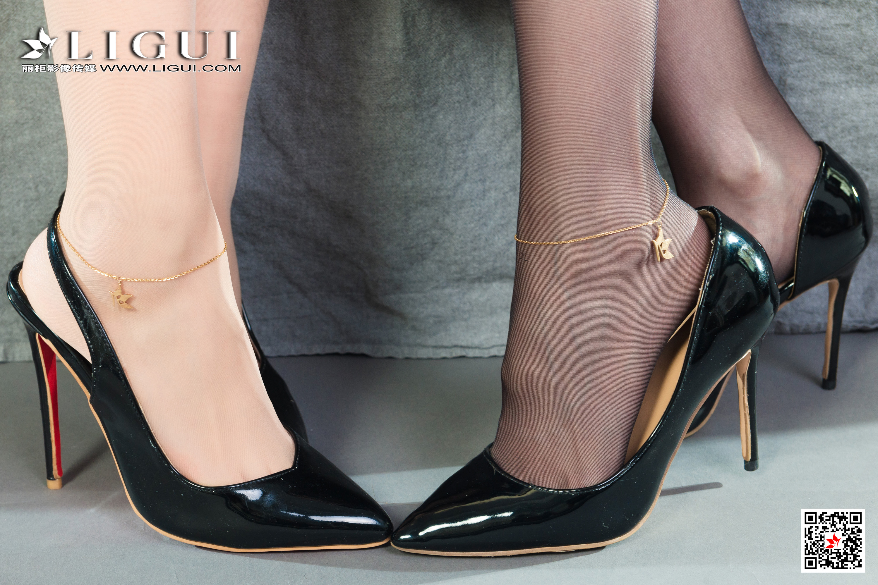 Foot Fetish Twin Flowers 79