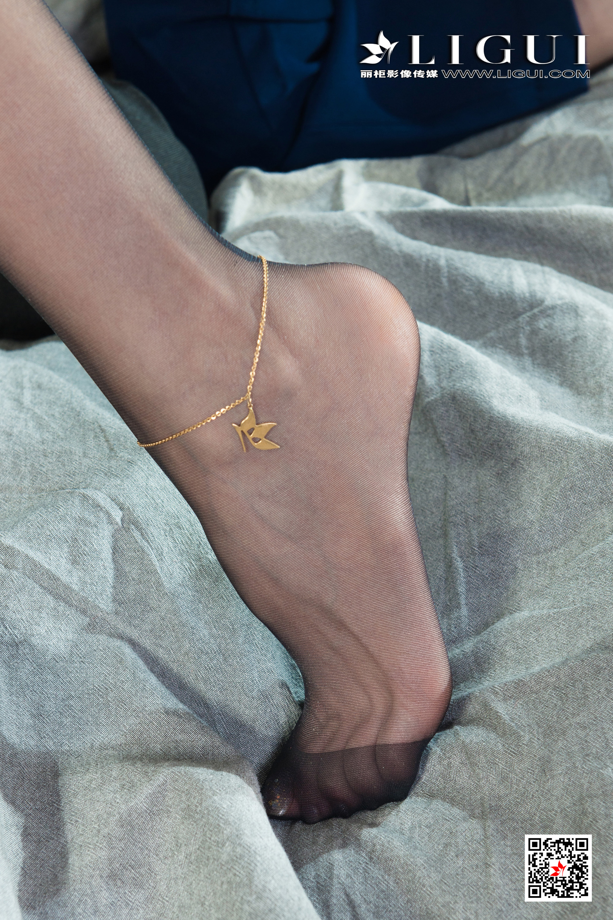 Foot Fetish Twin Flowers 79