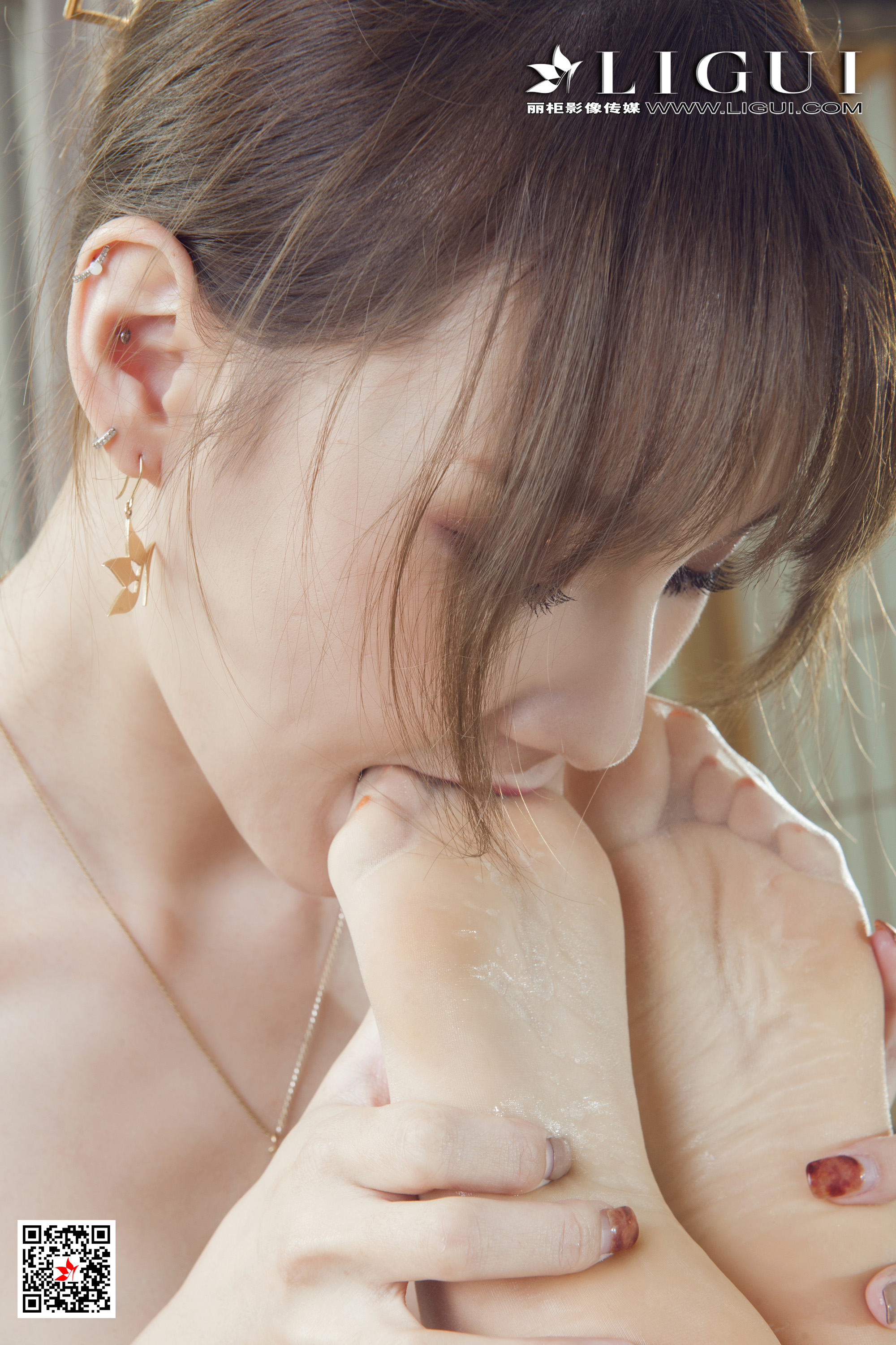 Foot Fetish Twin Flowers 80