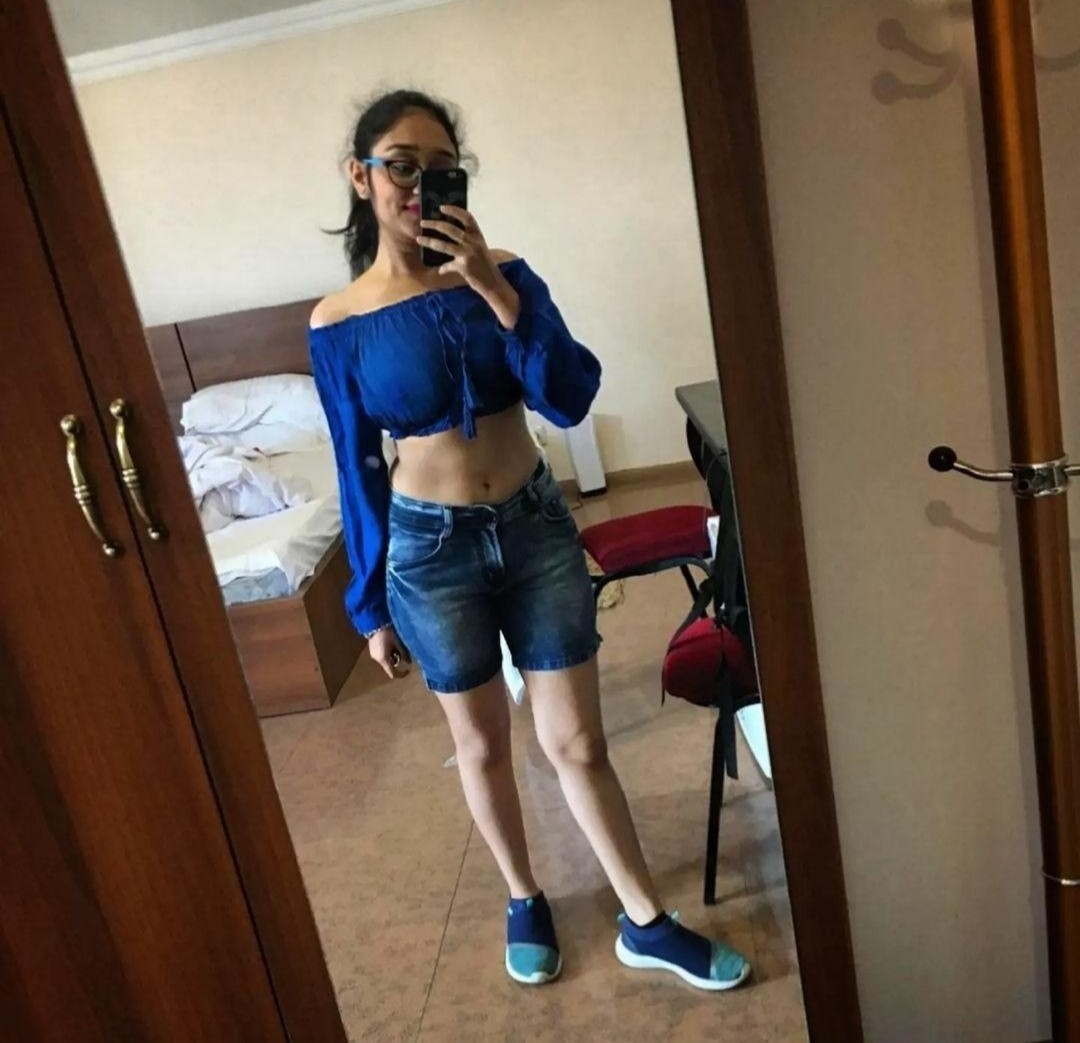 Horny Desi cute girl sweta nude