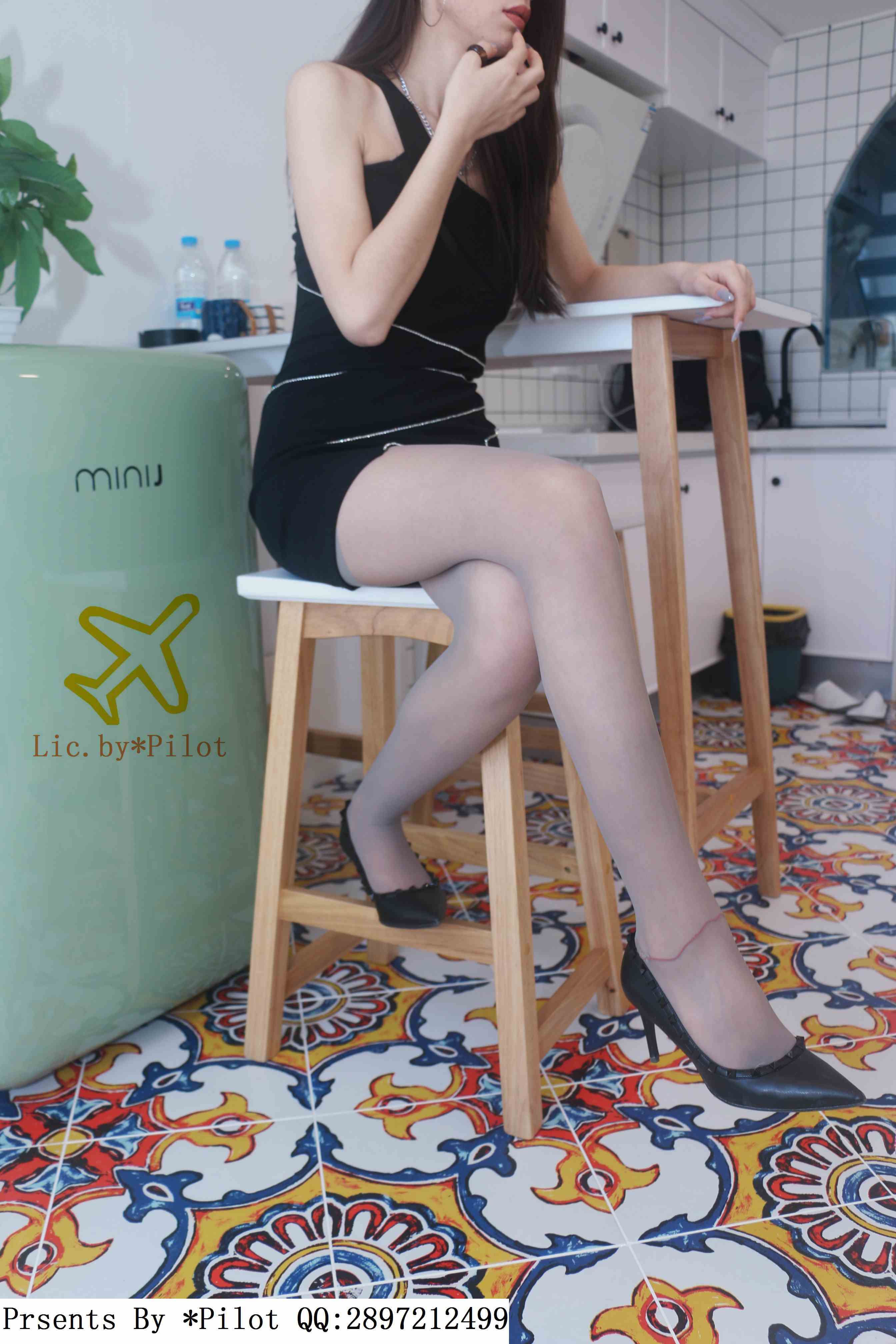 China Beauty Legs and feet 656