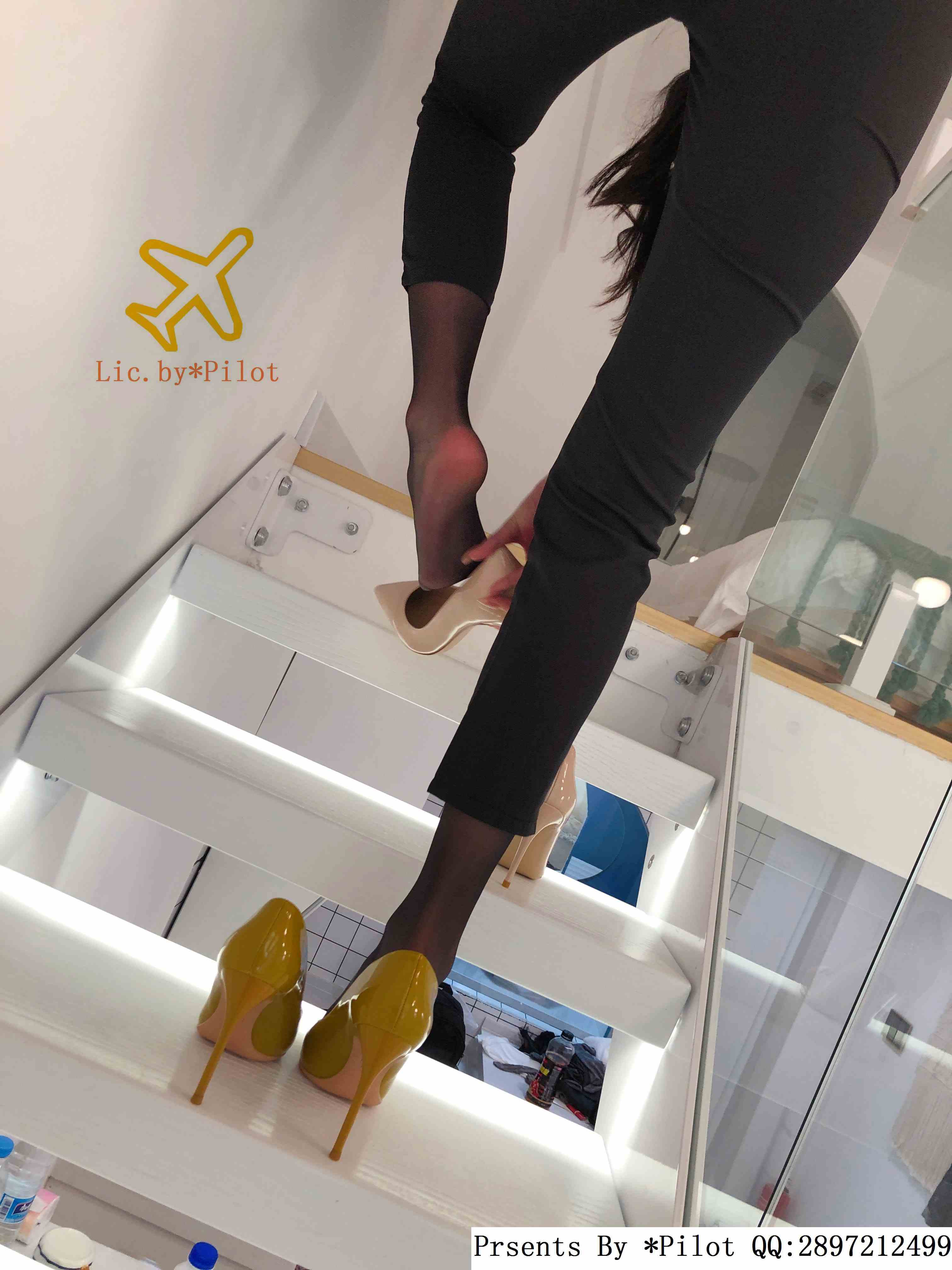 China Beauty Legs and feet 657