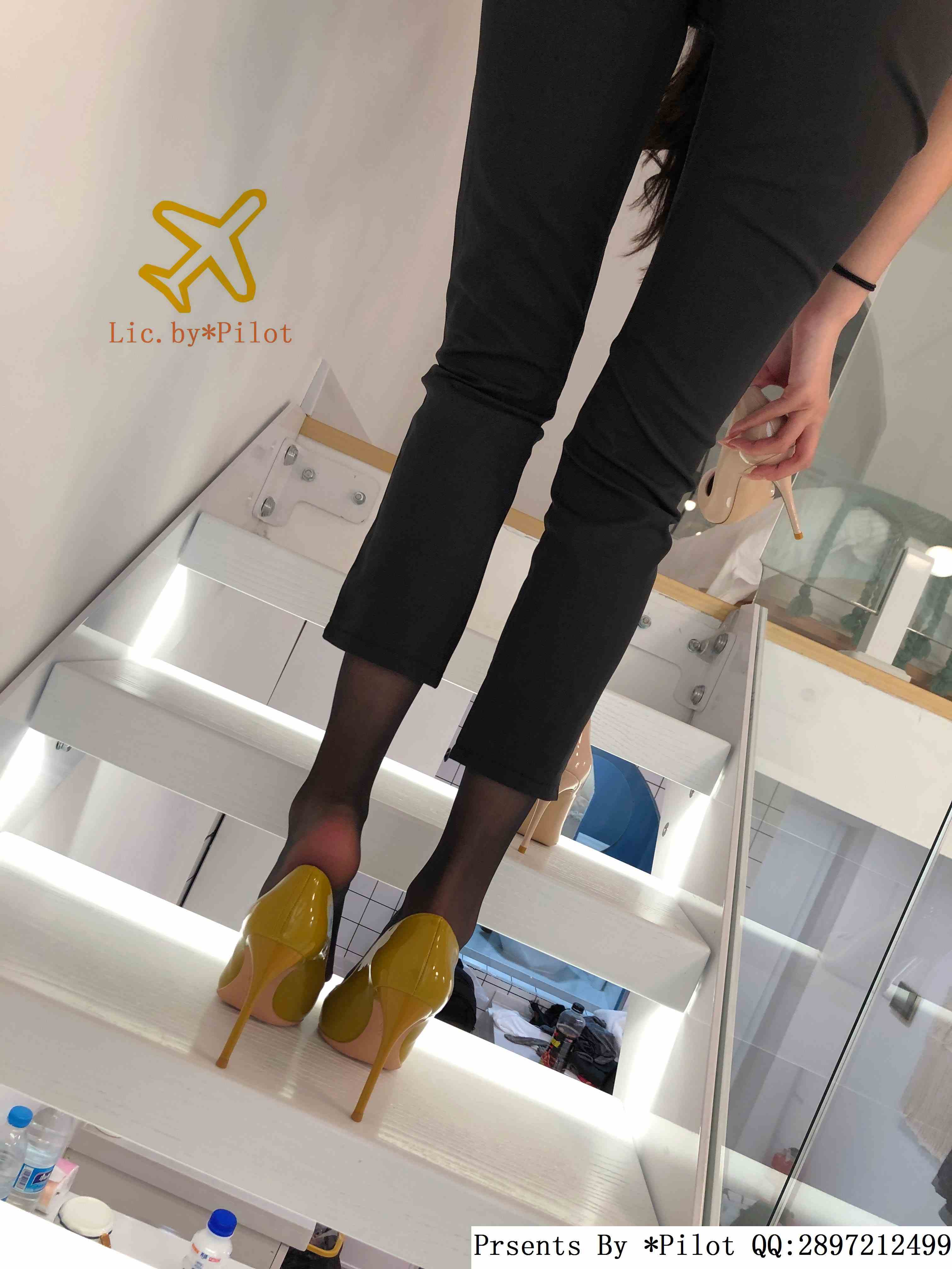 China Beauty Legs and feet 657