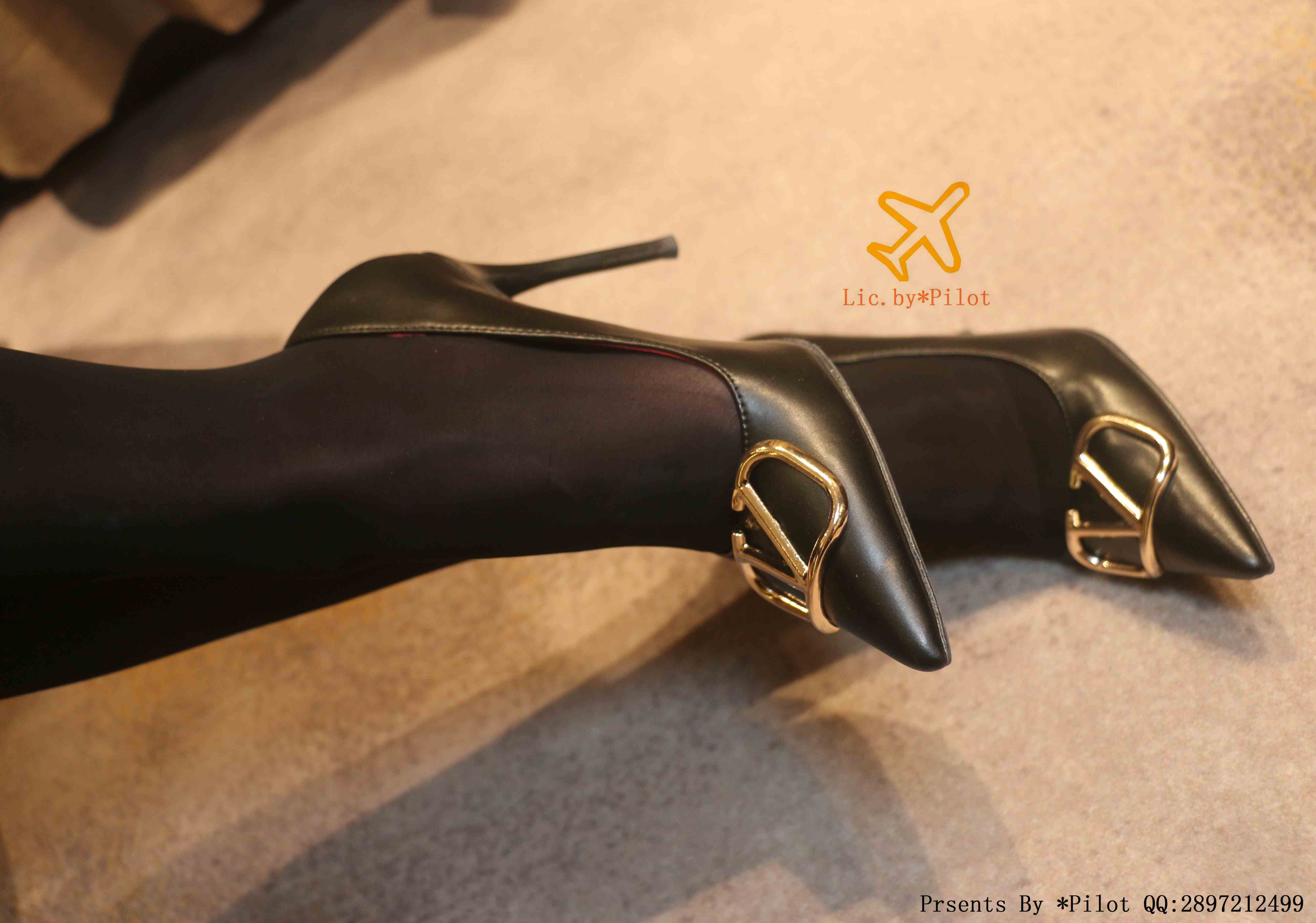 China Beauty Legs and feet 658