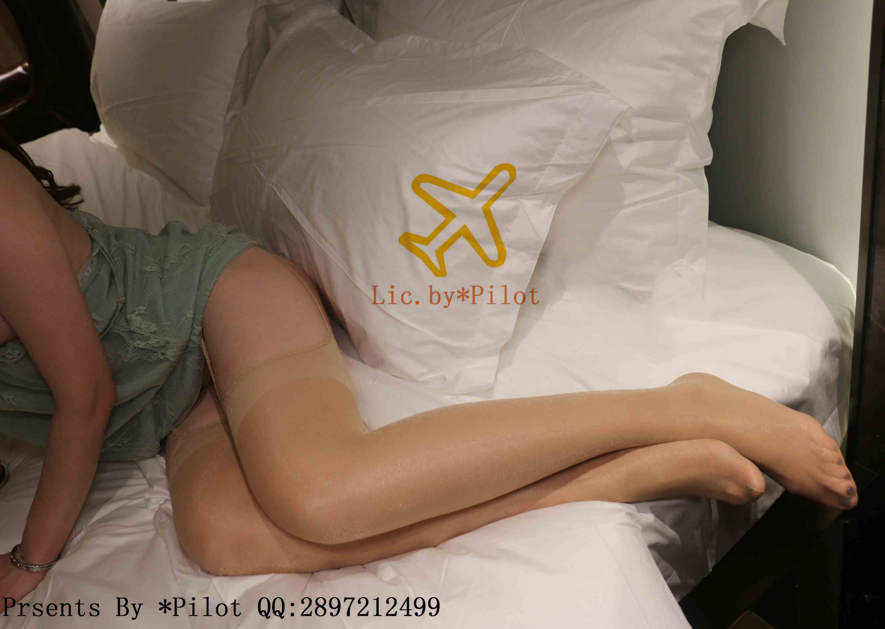 China Beauty Legs and feet 659