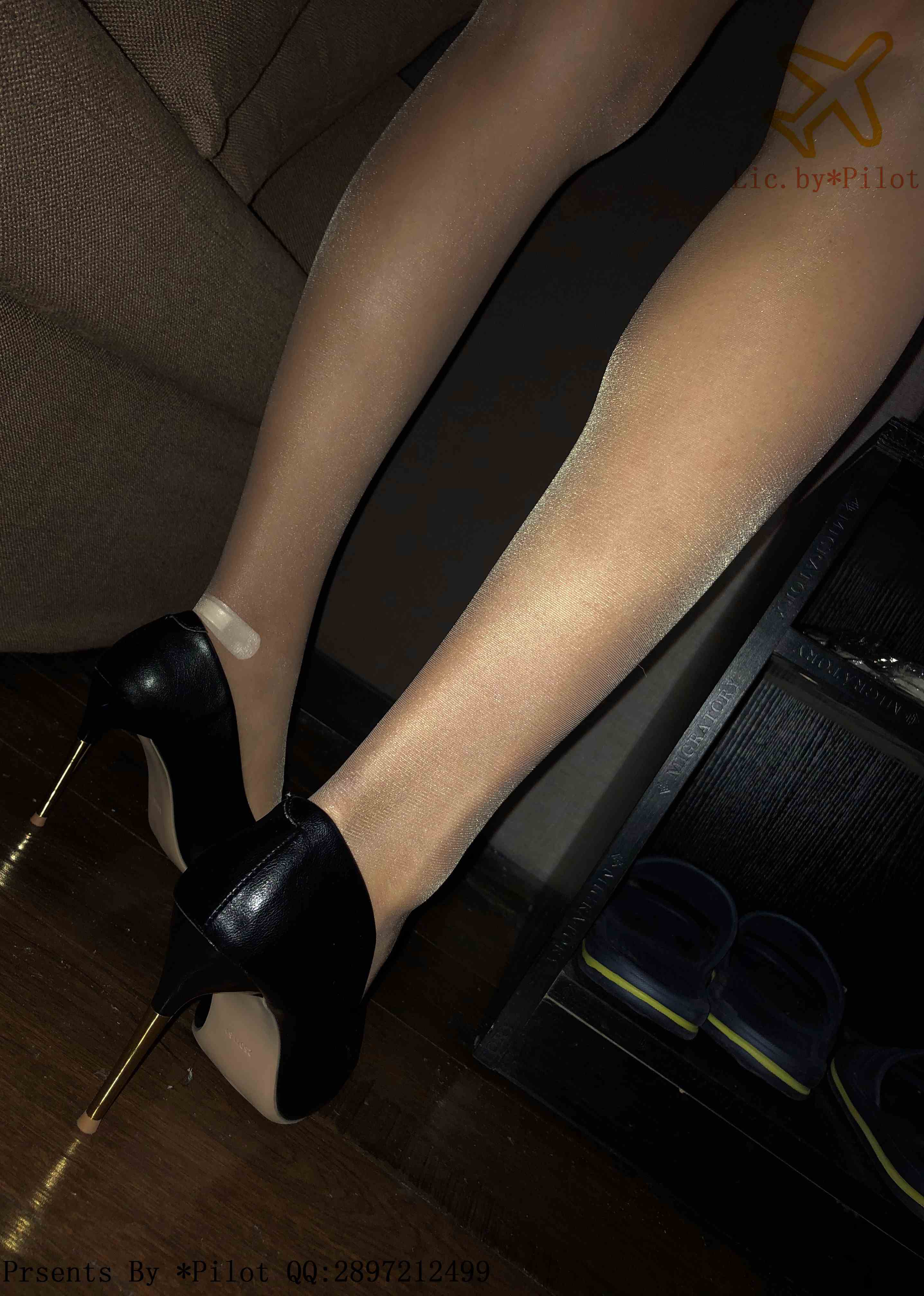 China Beauty Legs and feet 660