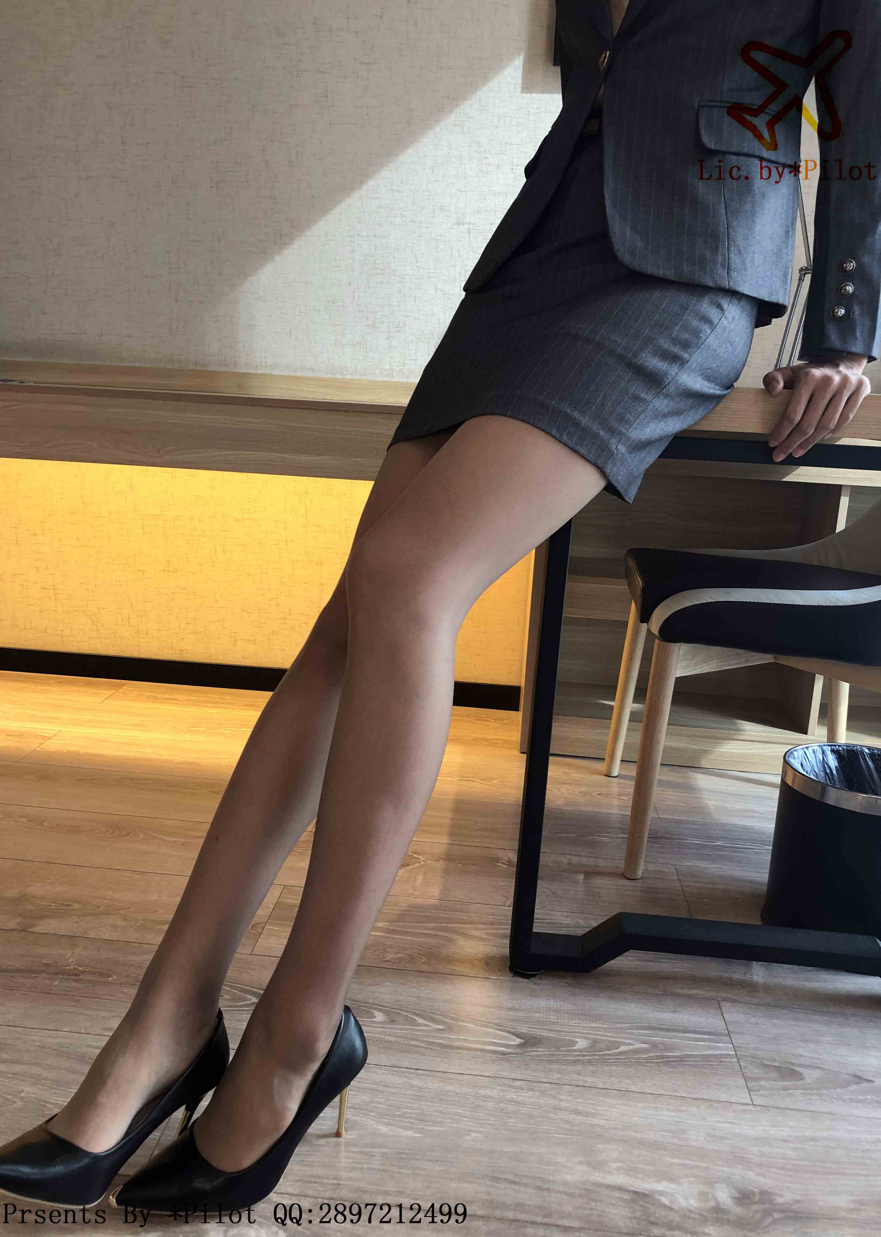 China Beauty Legs and feet 661