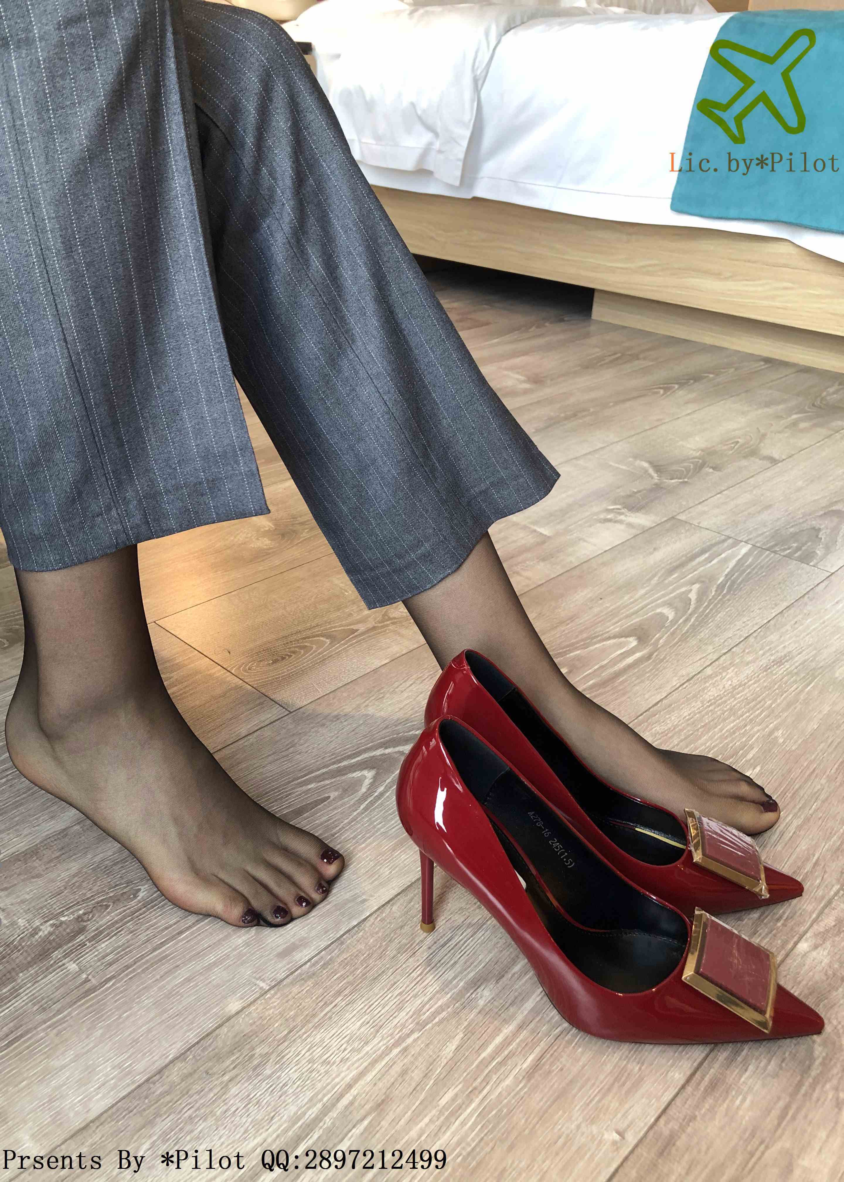 China Beauty Legs and feet 662