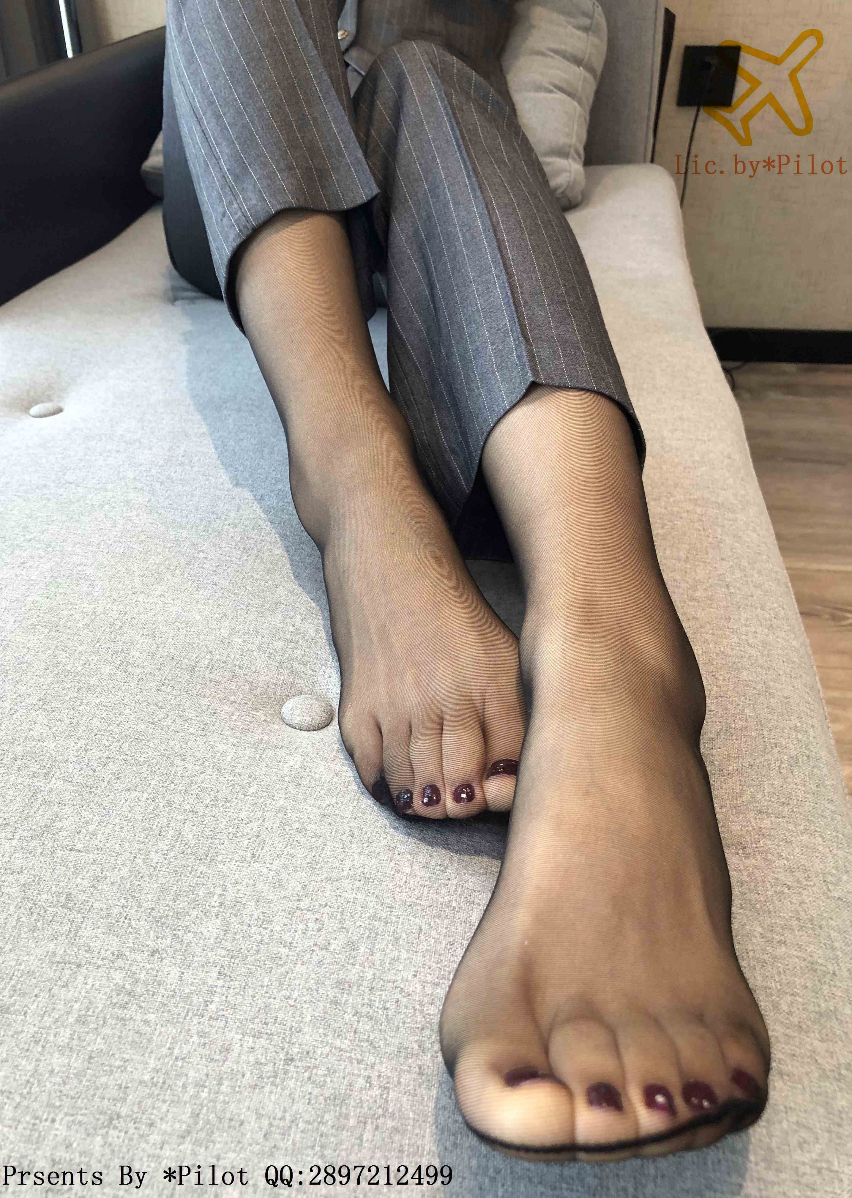 China Beauty Legs and feet 662