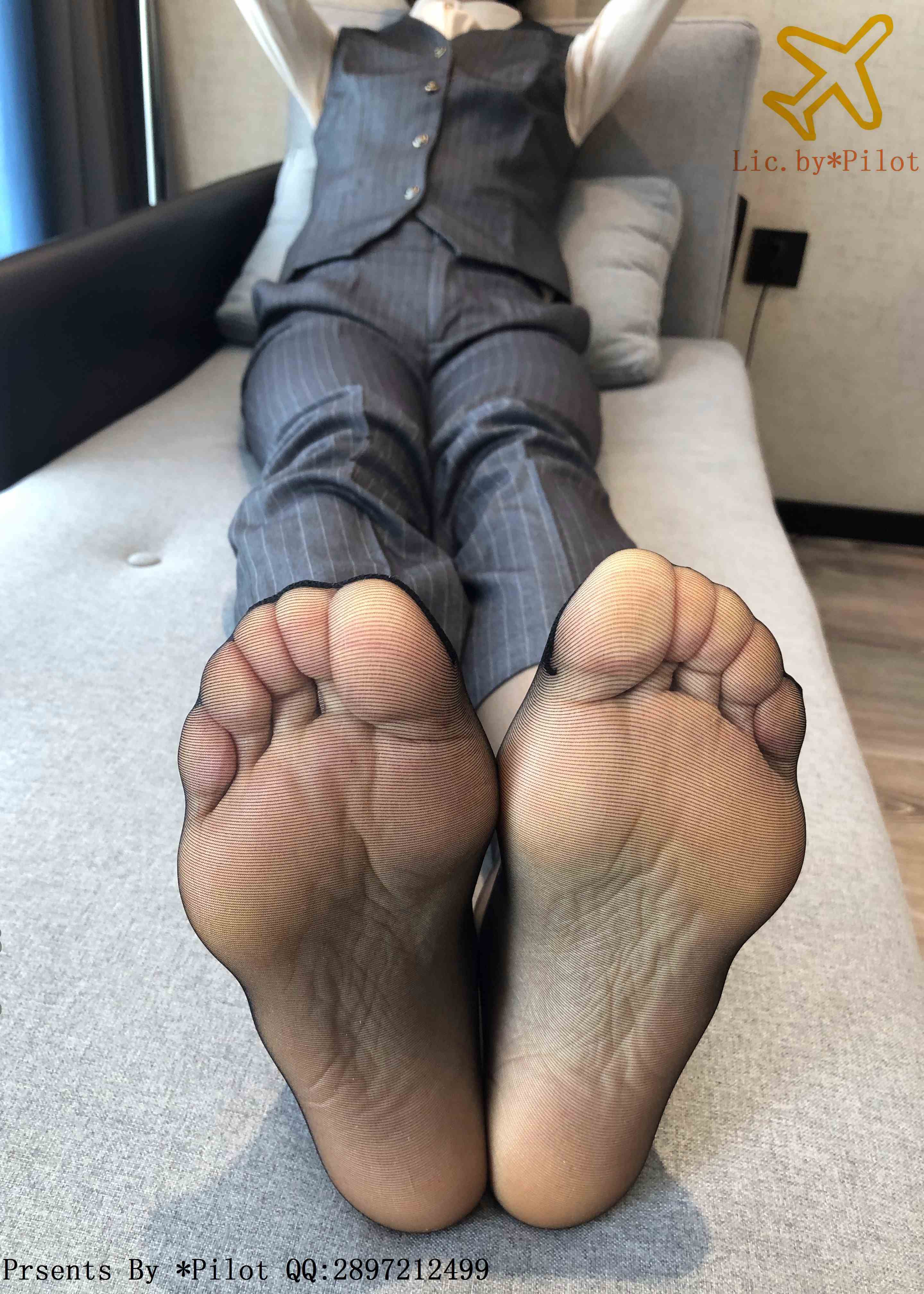 China Beauty Legs and feet 662