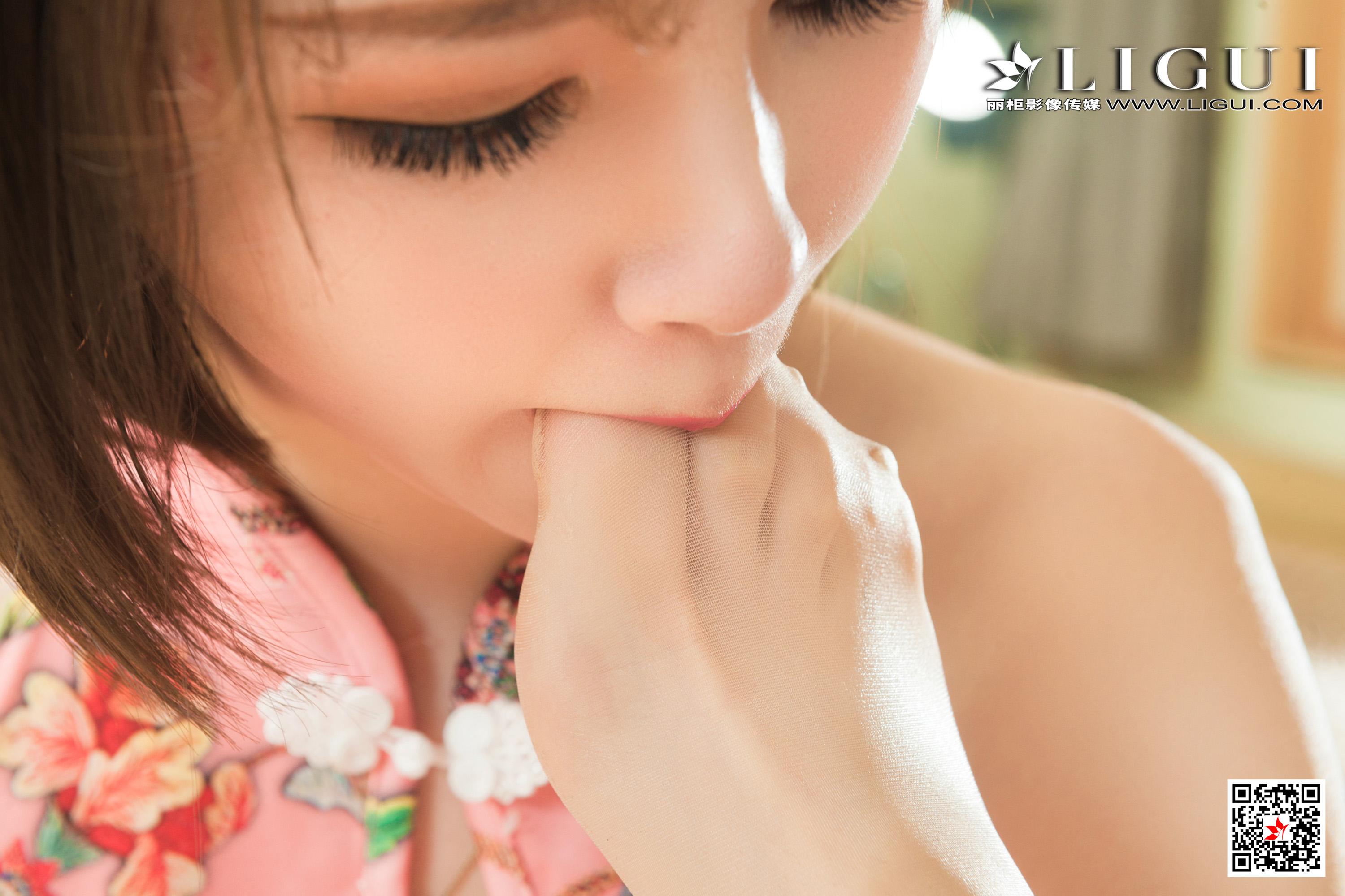 Foot Fetish Twin Flowers 82