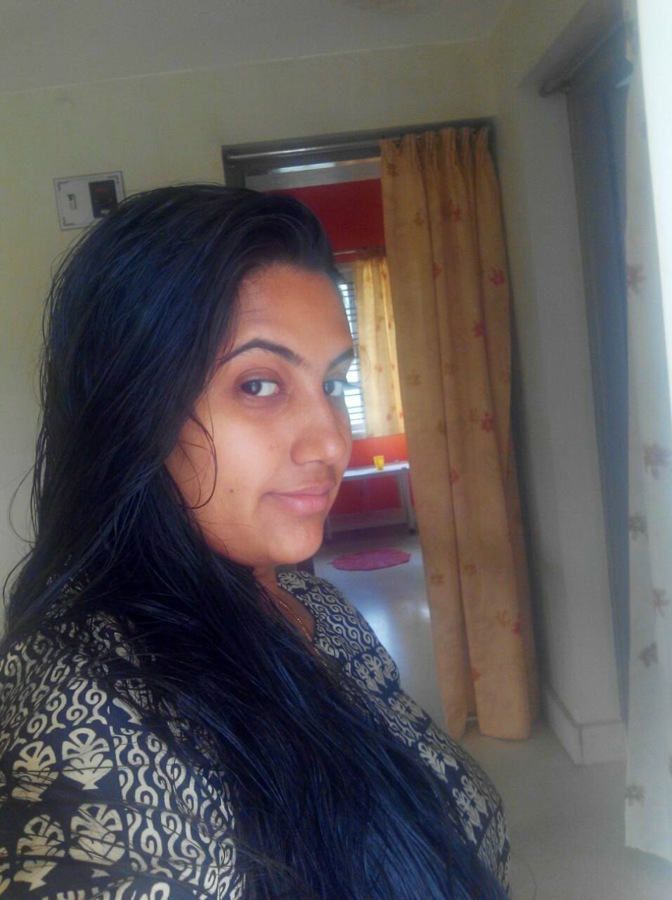 Indian Tamil aunty pic old