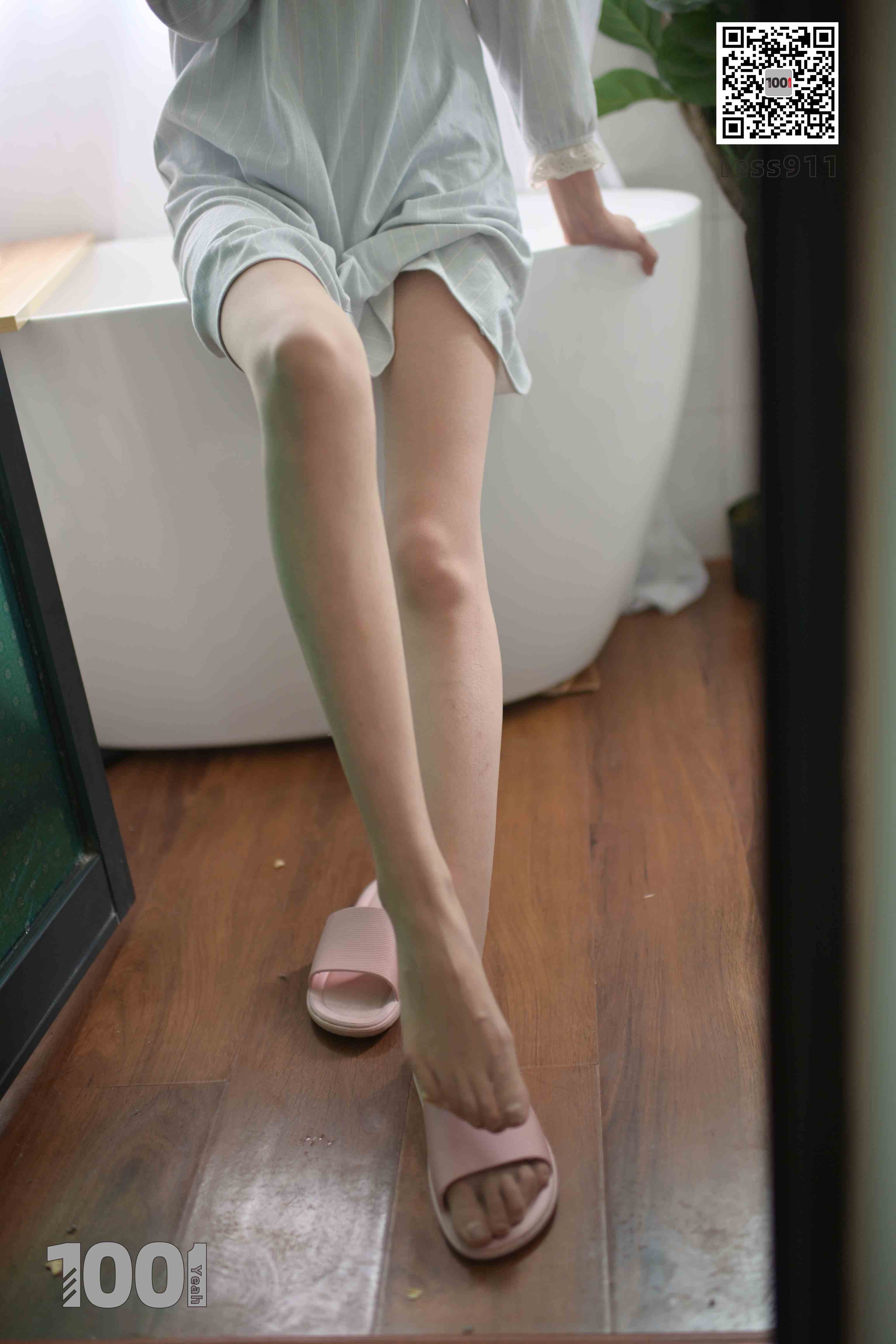 China Beauty Legs and feet 667-1