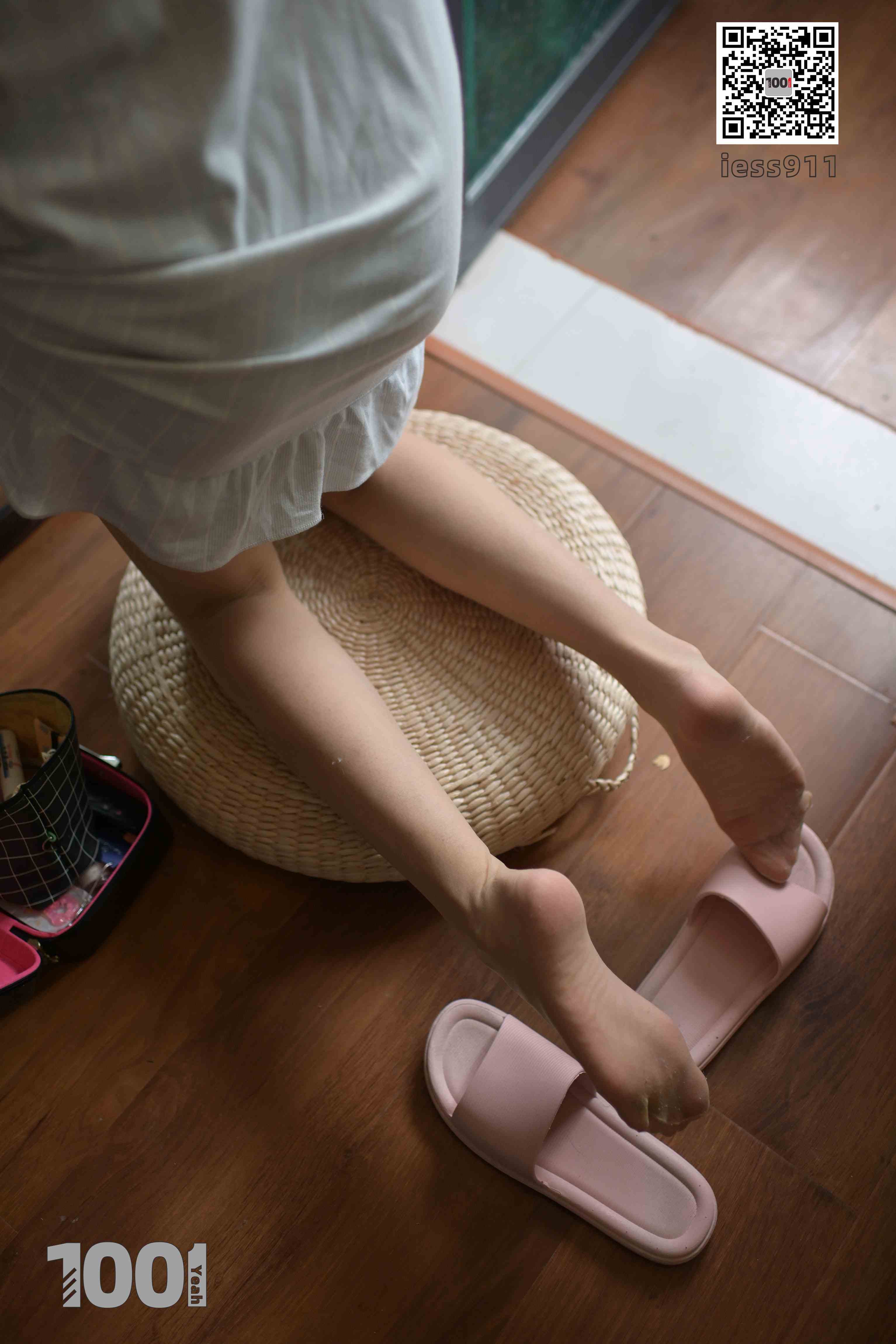 China Beauty Legs and feet 667-1