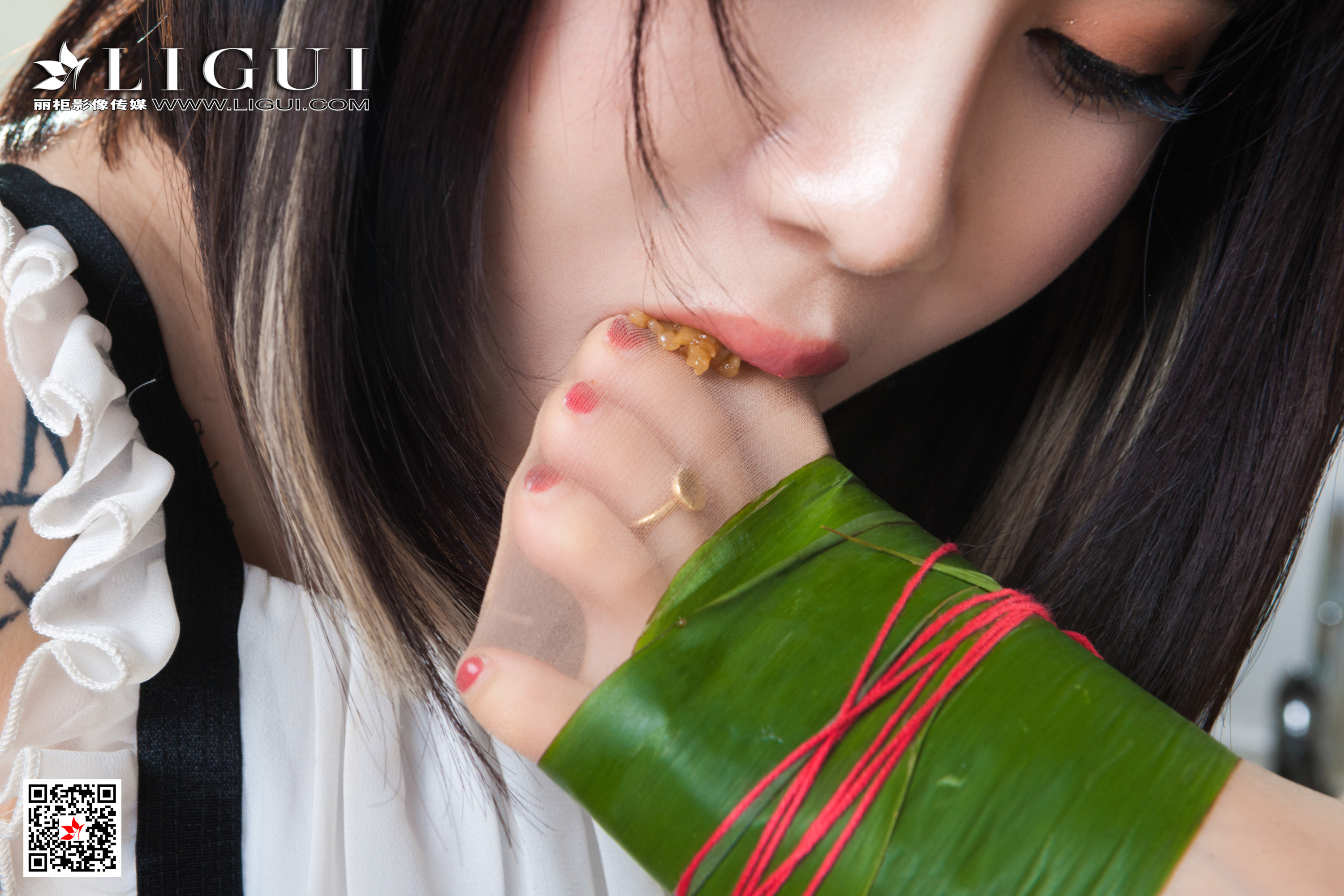 Foot Fetish Twin Flowers 83