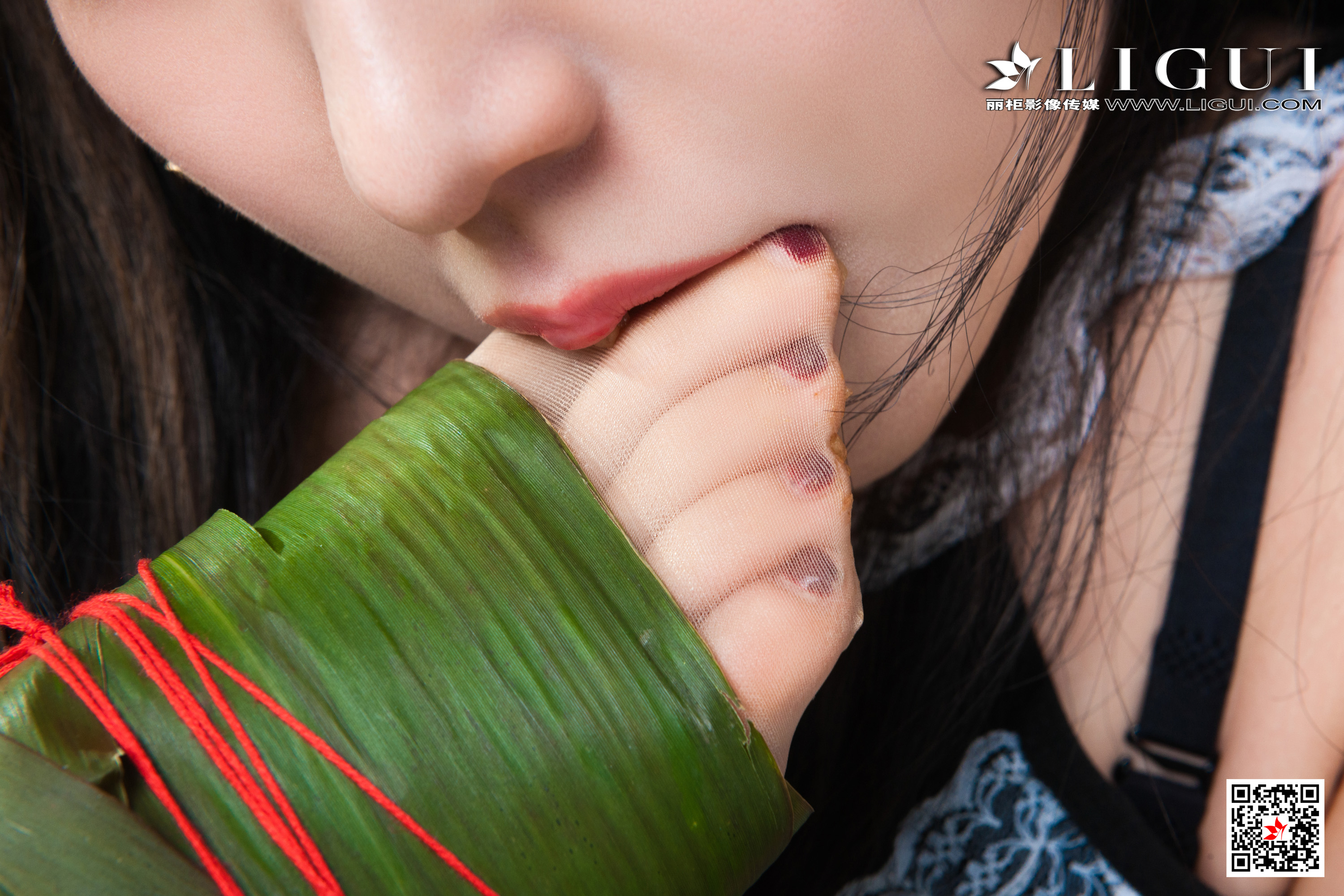 Foot Fetish Twin Flowers 83