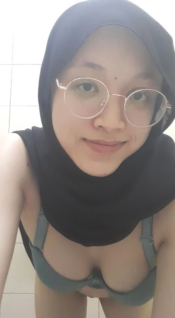 looking makes it uuhhooott_19