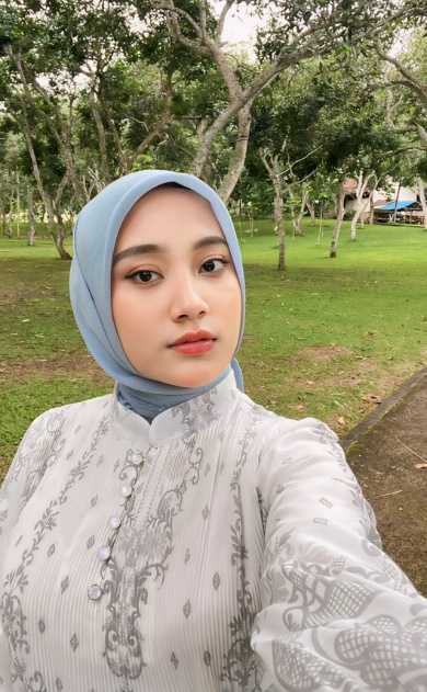 looking makes it uuhhooott_19