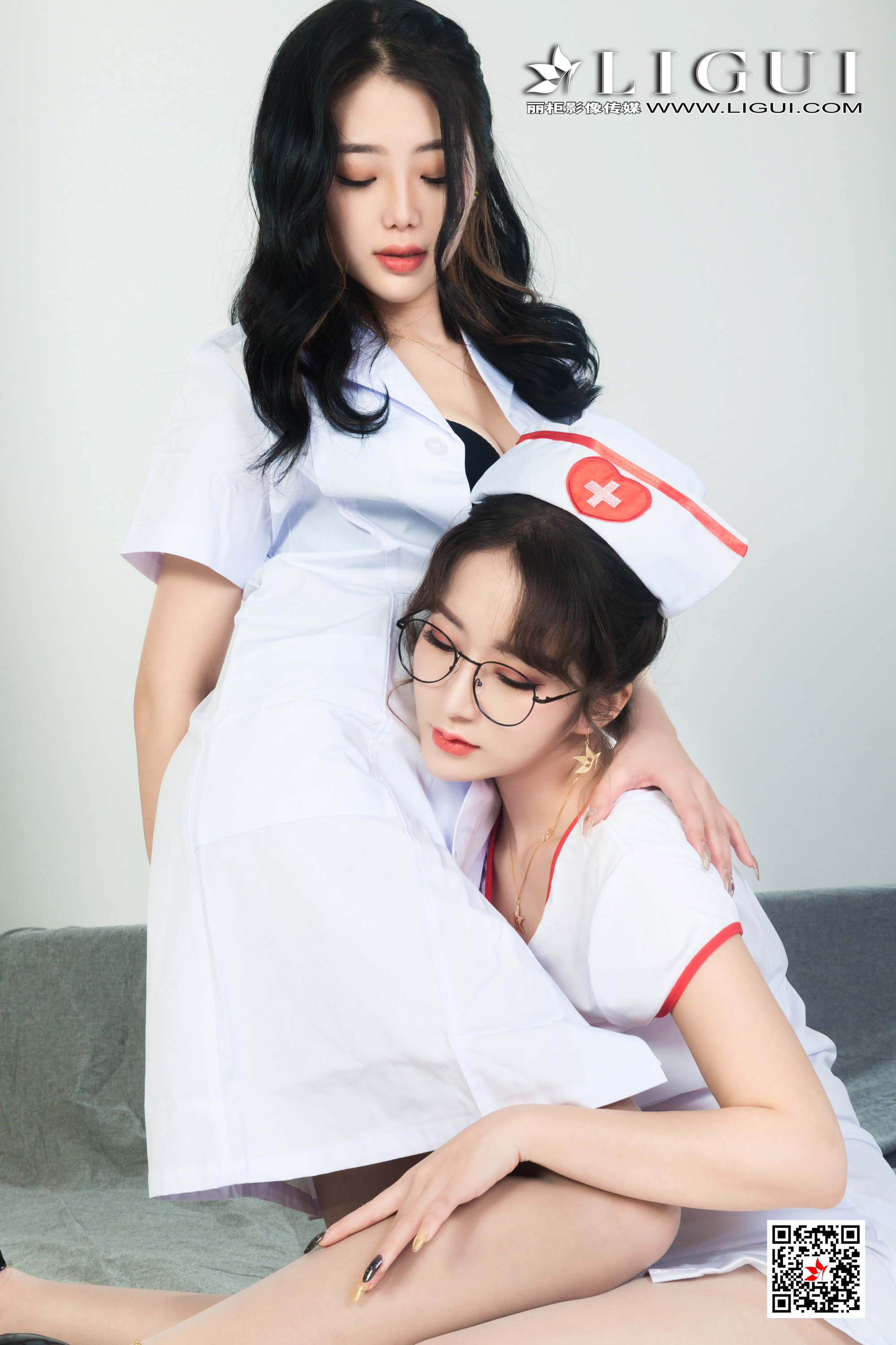 Foot Fetish Twin Flowers 84